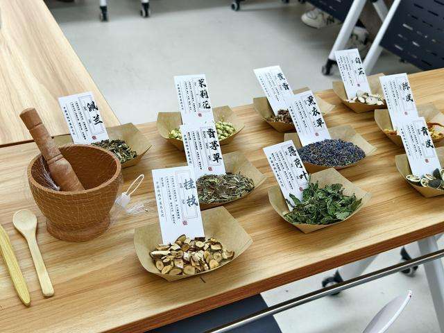  【思政创新】“一站式”社区如何重塑清明育新范式：扬工院红色教育与文化传承的实践方法论 新闻 【思政创新】“一站式”社区如何重塑清明育新范式：扬工院红色教育与文化传承的实践方法论 新闻