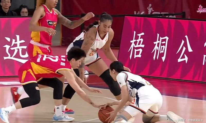  【战术深度】篮板统治与防守压制：山西女篮58-30大胜新疆的技术密钥 体育新闻 【战术深度】篮板统治与防守压制：山西女篮58-30大胜新疆的技术密钥 体育新闻