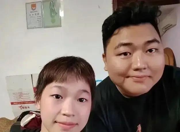  从“发福”争议到家人受扰：运动员发育关的系统性困境与破局思考 体育新闻 从“发福”争议到家人受扰：运动员发育关的系统性困境与破局思考 体育新闻