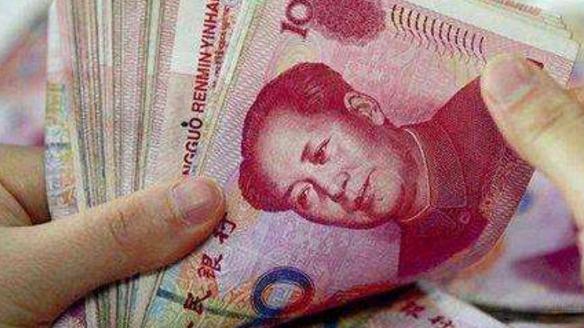  银行理财规模收缩深层逻辑：收益率下行周期中的客群迁移与渠道博弈 股票财经